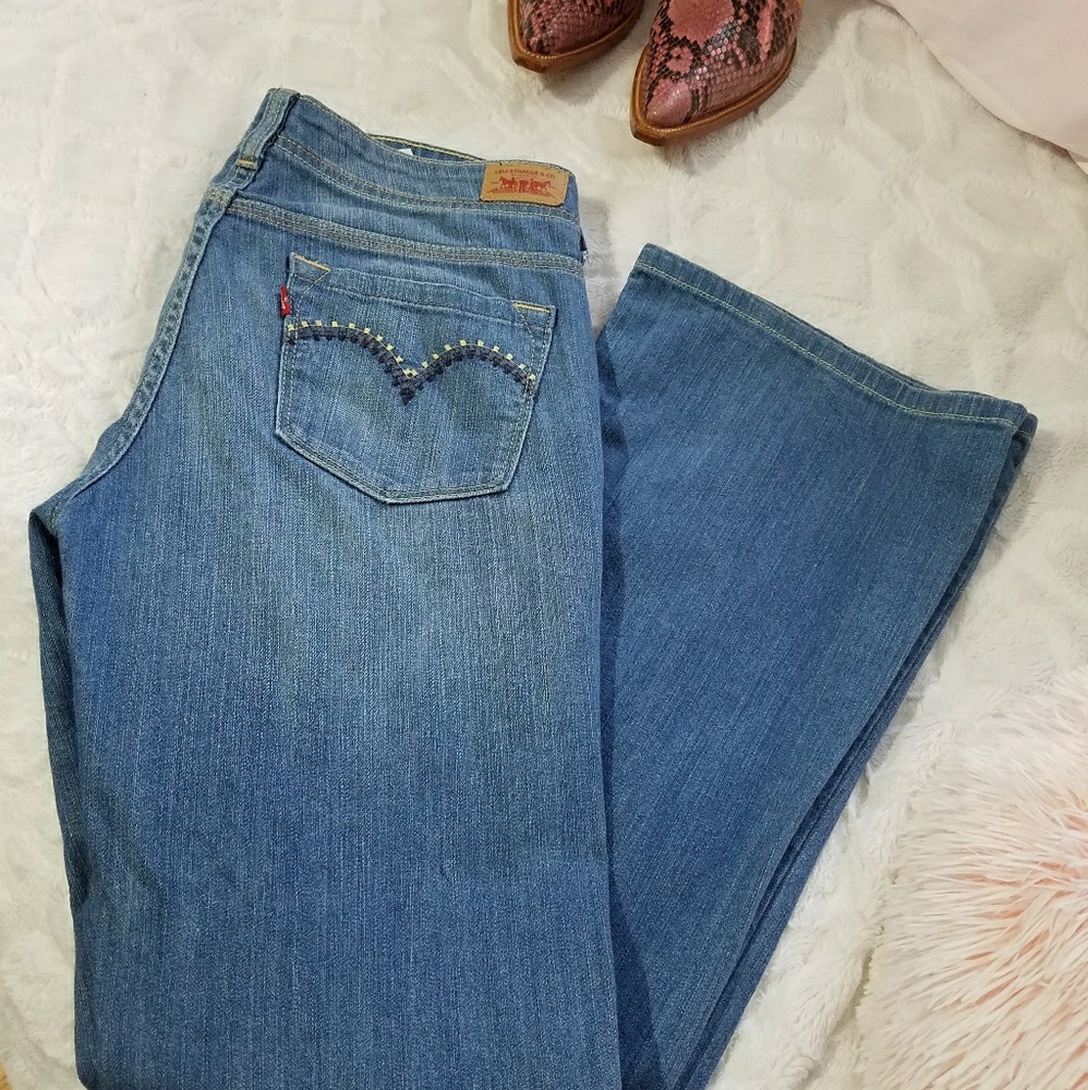 Levis jeans